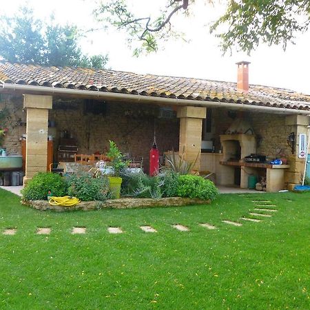Les Croisees Bed and Breakfast Castillon-du-Gard Zewnętrze zdjęcie